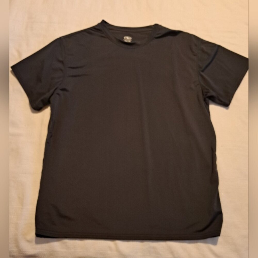 Athletic Works men's gray size XL short sleeve shirt